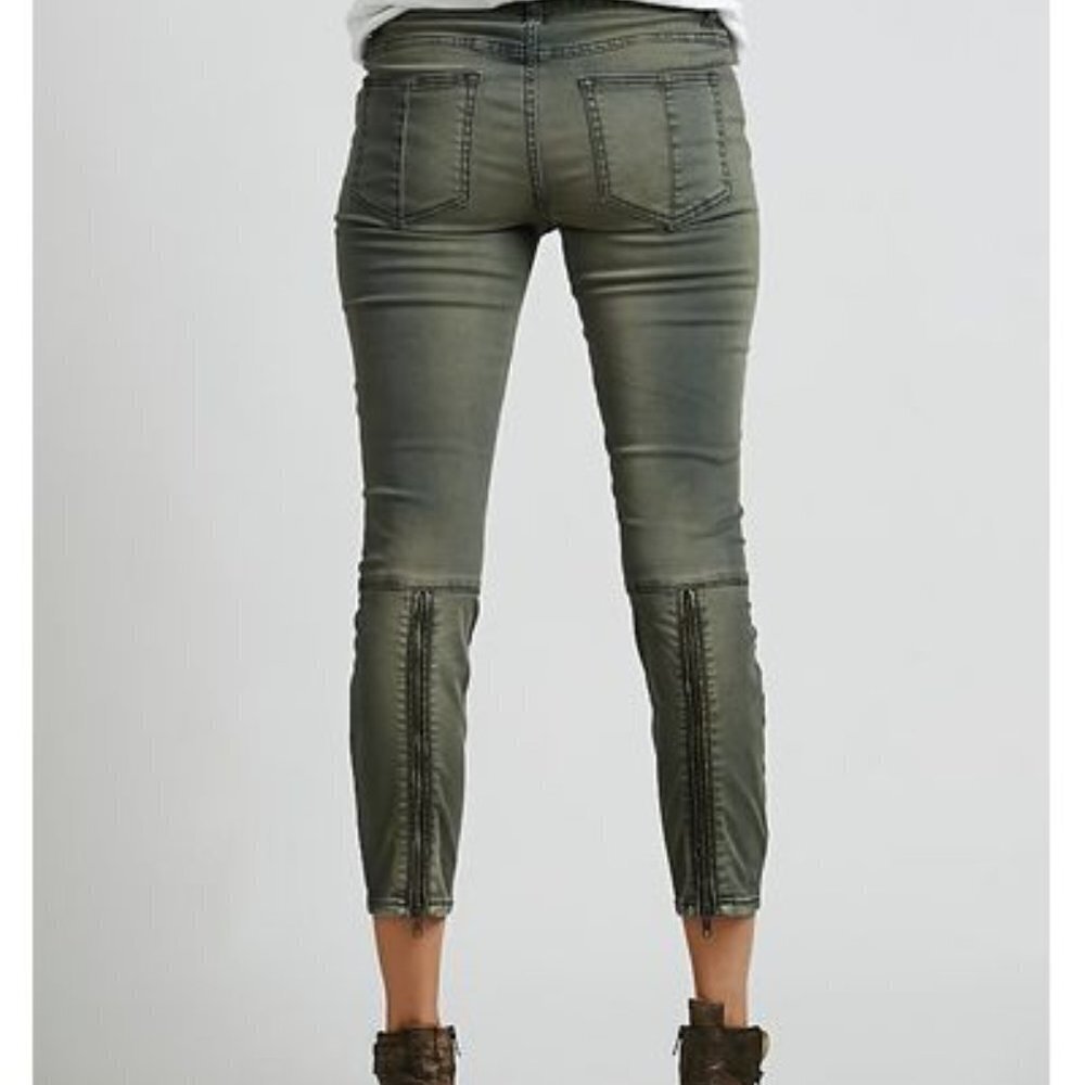 Free People green sueded sateen zipper back skinny jeans, 00/24 - Picture 2 of 16